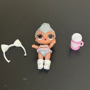 LOL Surprise!  Kitty Queen Doll - Series 2 ( Ultra Rare)